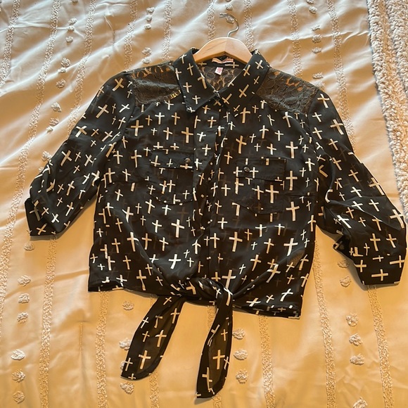 Bongo Cross Chiffon Tie Front Top - Picture 1 of 4